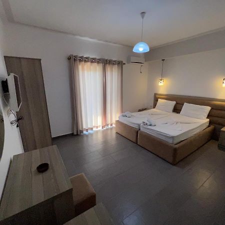 Hotel Irini Sarande Exterior photo