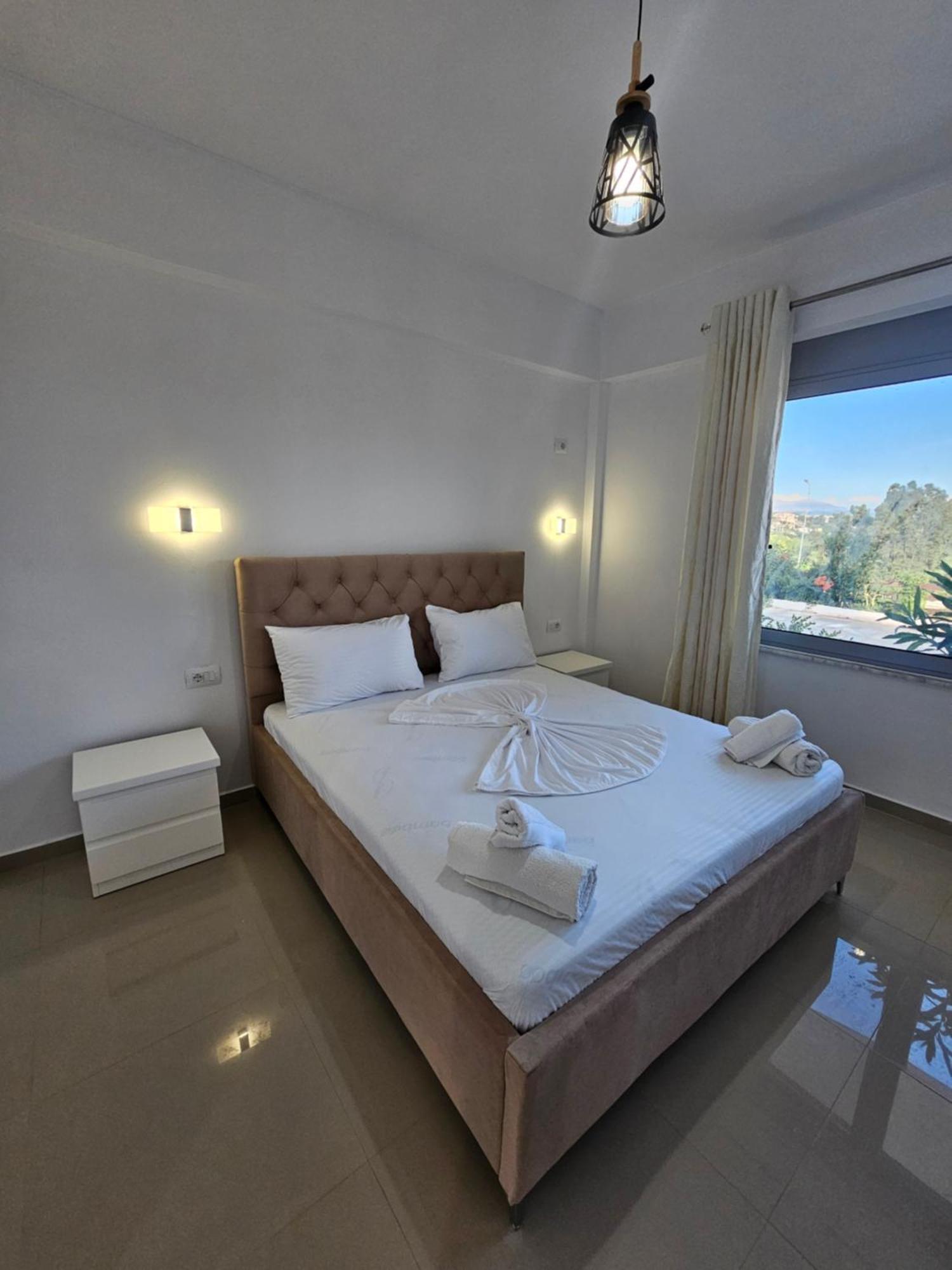 Hotel Irini Sarande Exterior photo