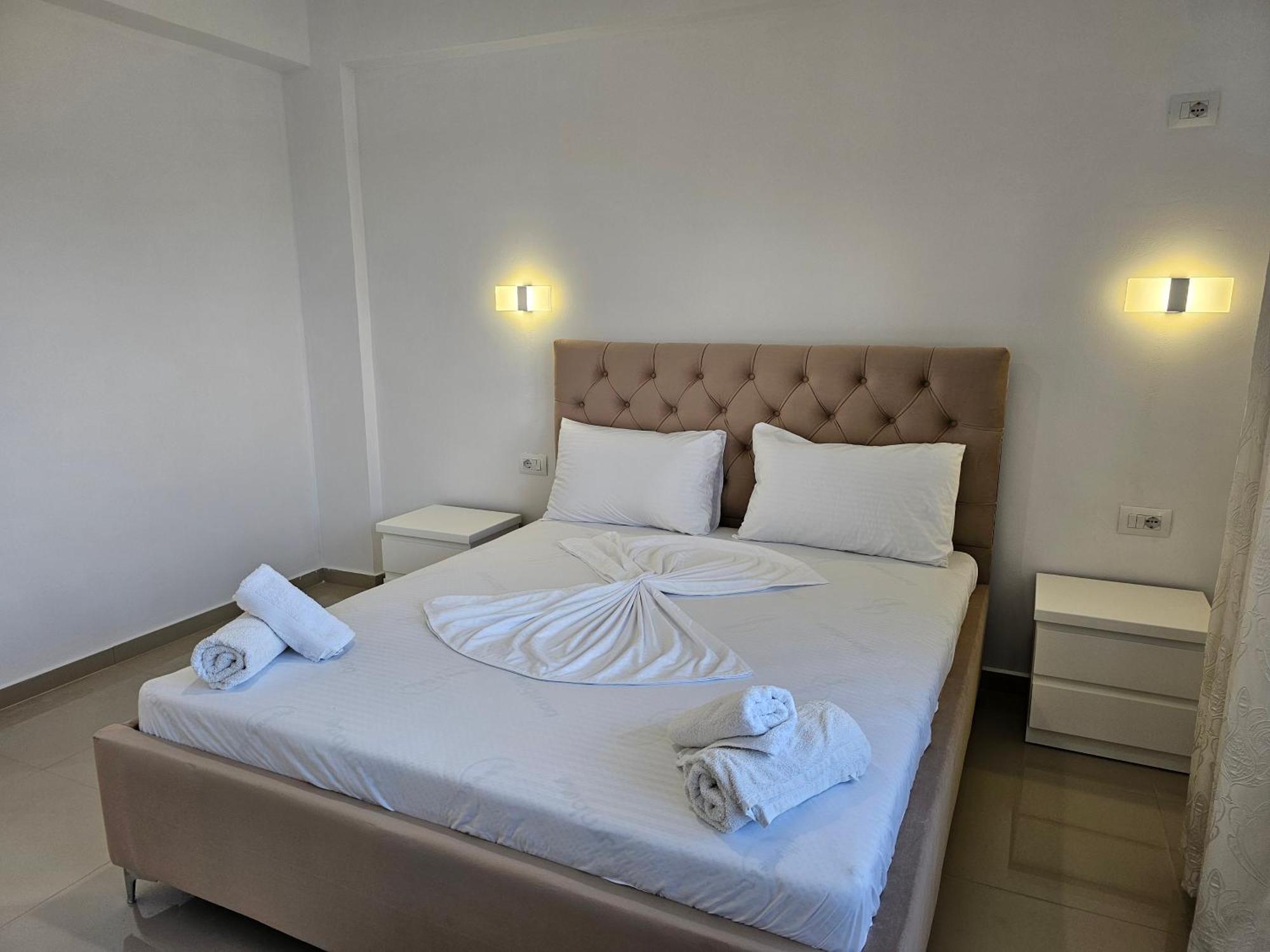 Hotel Irini Sarande Exterior photo