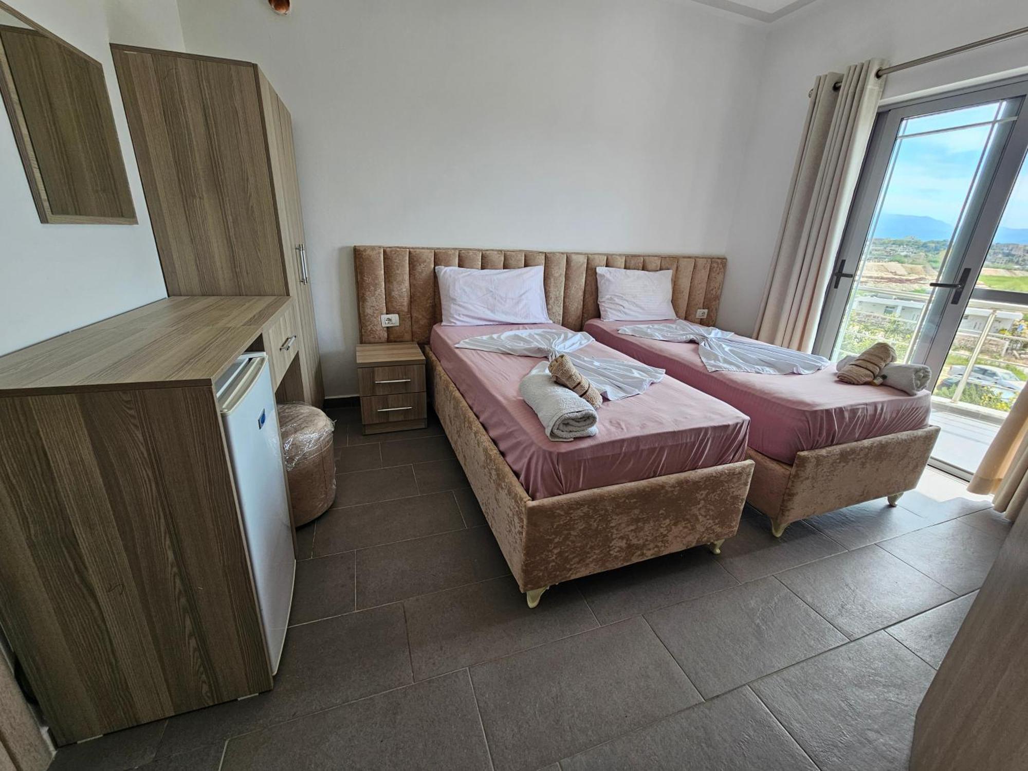 Hotel Irini Sarande Exterior photo