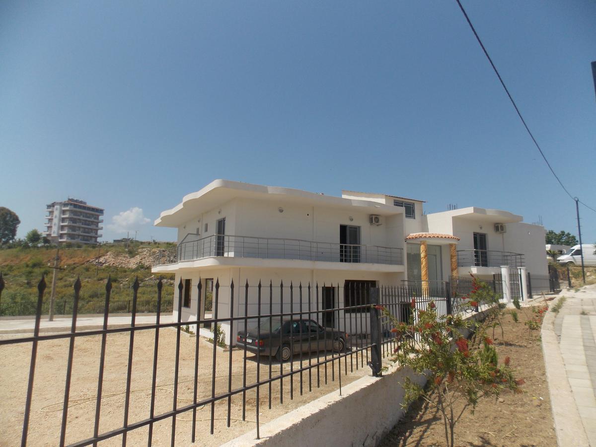 Hotel Irini Sarande Exterior photo