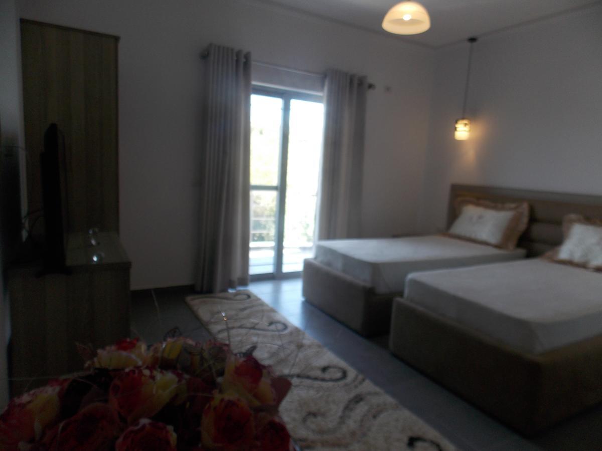 Hotel Irini Sarande Exterior photo